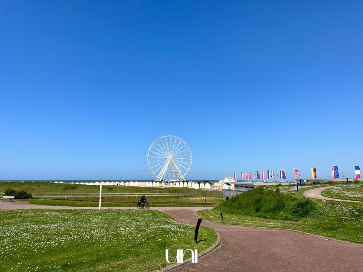 Charmante Maison En Pierre - Centre Ville - Plage Ouistreham Buitenkant foto